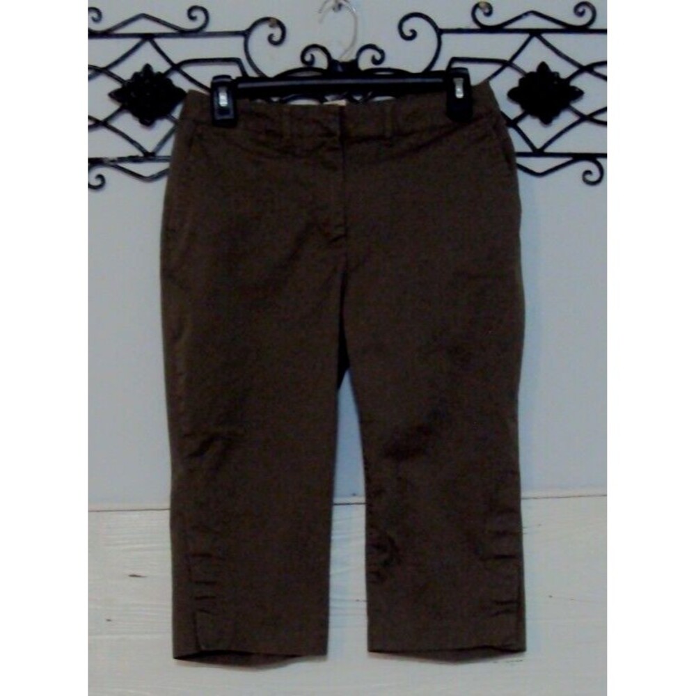ST. John's Bay Women's Capri Pants Size 4 Green Pockets